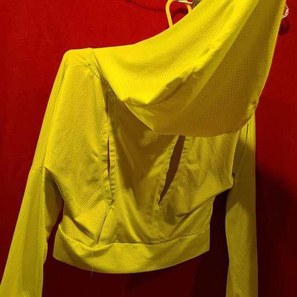 Sport top shirt lime color - Picture 3 of 5